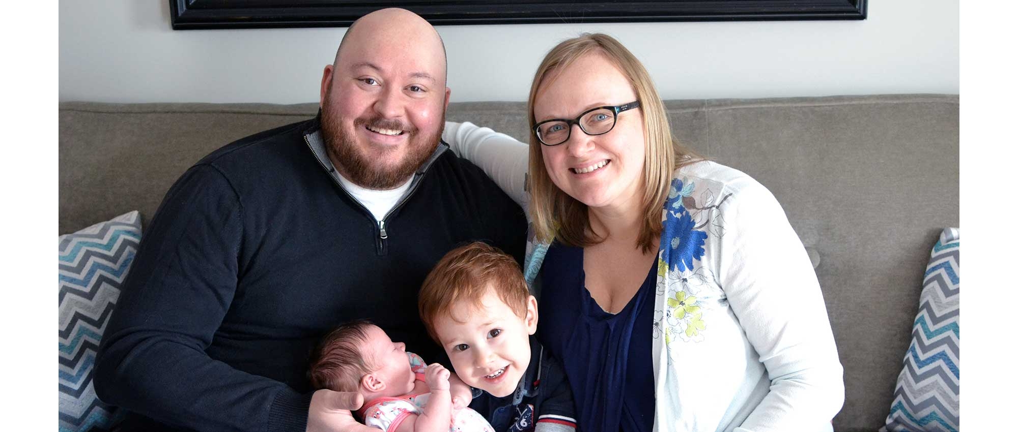 Cord blood donor Dominika Randell and her family on a couch